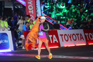 BIB: 424
                            <button type="button" onclick="openModal(23179526)" class="btn btn-primary btn-sm float-right btn-popup" data-toggle="modal" data-target=".modal-high-quality">
                        <i class="fas fa-shopping-cart"></i> Add to Cart
                    </button>
                                            <button type="button" onclick="isThisMe(23179526, true)" class="btn btn-success btn-sm float-right btn-popup btn-isme hidden" data-toggle="tooltip" data-placement="bottom" title="นี่คือรูปของคุณใช่ไหม คลิกที่นี่เพื่อเอาเข้าอัลบั้ม">
                        <i class="fas fa-plus"></i> Add to album
                    </button>
                    <button type="button" onclick="isThisMe(23179526, false)" class="btn btn-warning btn-sm float-right btn-popup btn-isnotme hidden">
                        <i class="fas fa-ban"></i> Remove from album
                    </button>